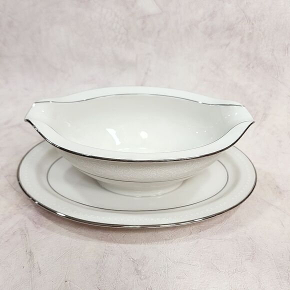 Noritake Buckingham Gravy Boat with Attached Underplate - Picture 1 of 10